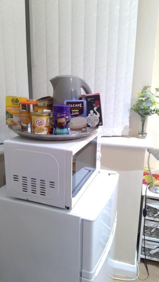 Luxury London Ensuite Double Room, Park Free, Tram-Train! Mitcham Exteriör bild