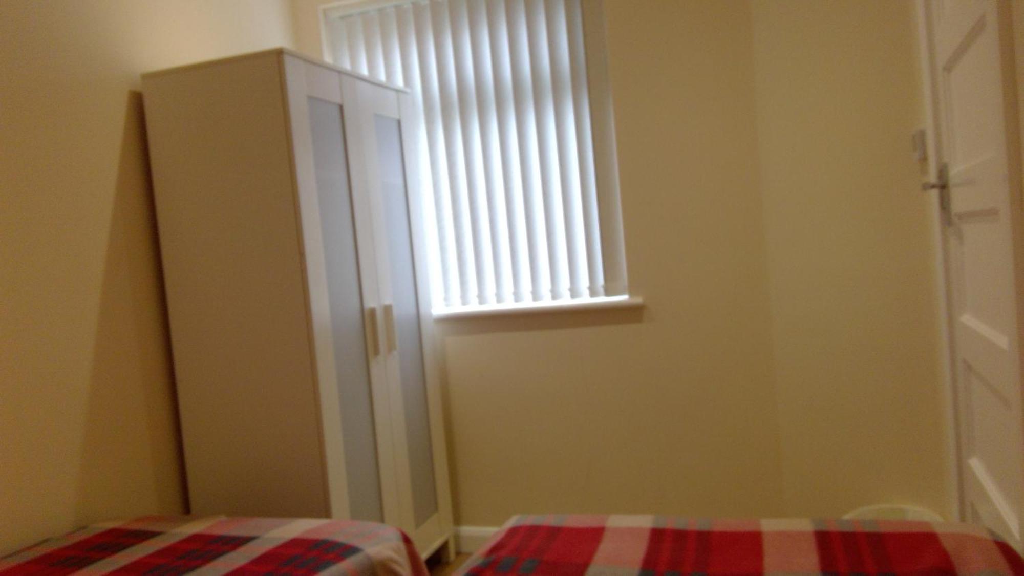 Luxury London Ensuite Double Room, Park Free, Tram-Train! Mitcham Exteriör bild