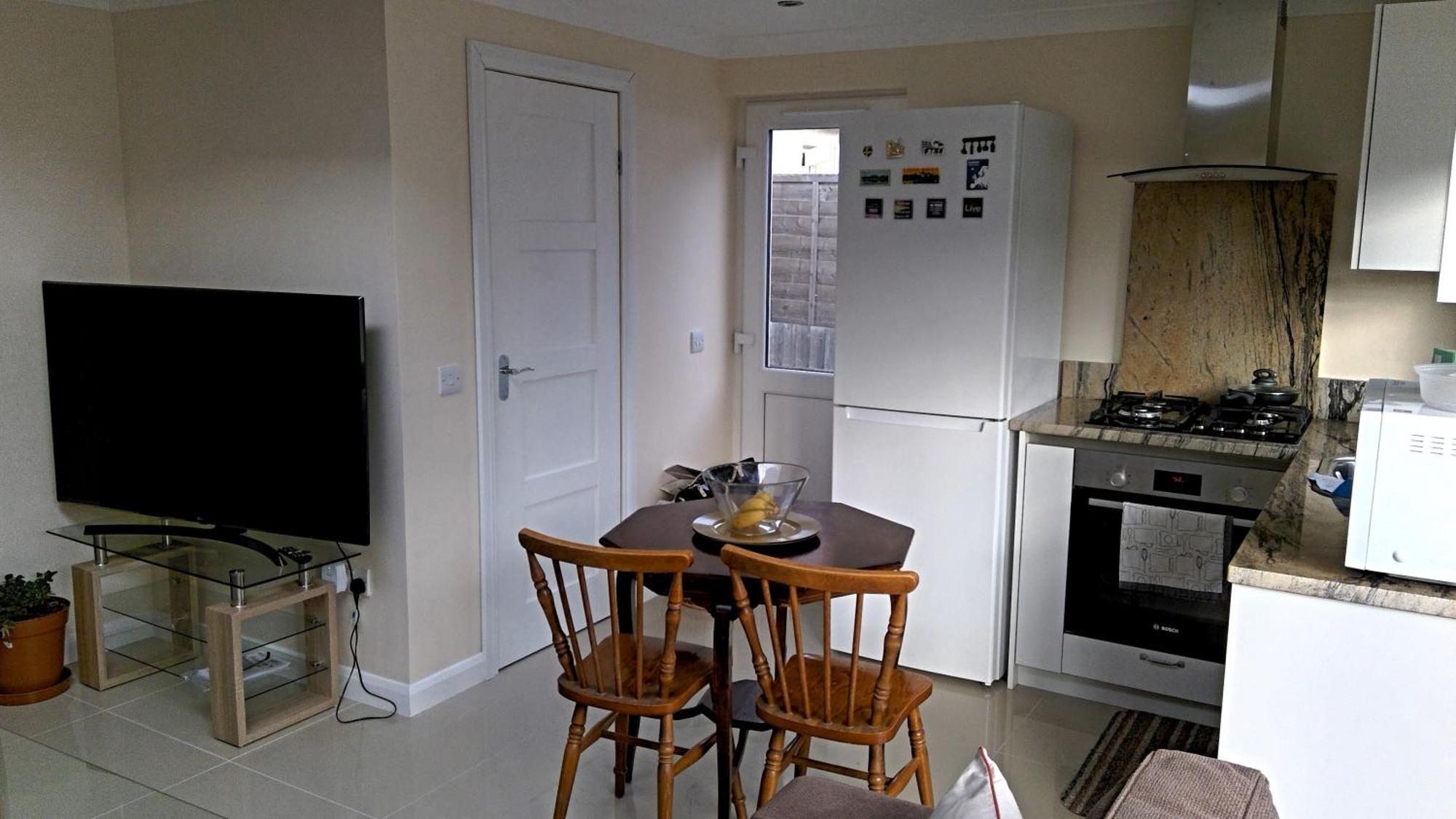 Luxury London Ensuite Double Room, Park Free, Tram-Train! Mitcham Exteriör bild